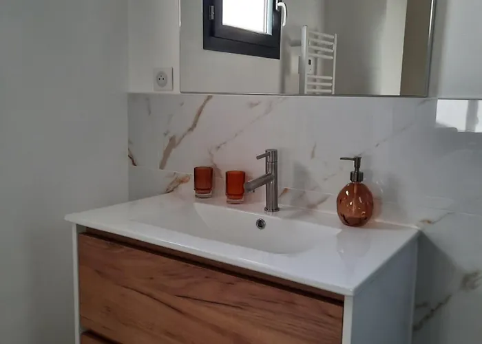 住宿加早餐酒店 Petit Coin De Paradis, Calme Et Confort Garantie ! Independante Dans Dependance ! 3*