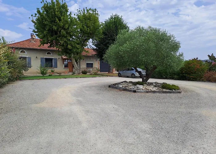 Bed & Breakfast Petit Coin De Paradis, Calme Et Confort Garantie ! Independante Dans Dependance !